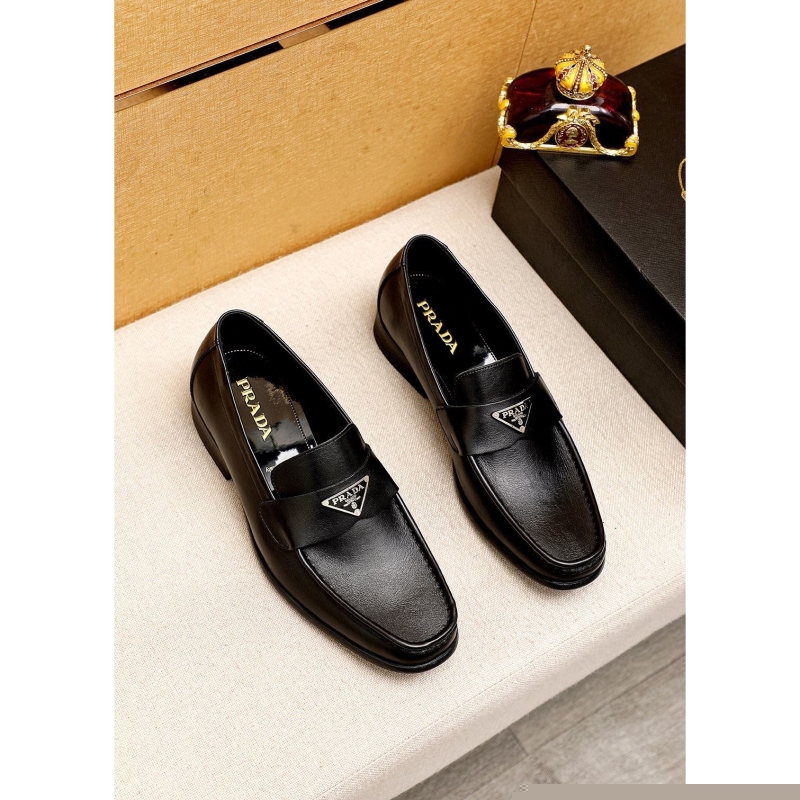 Pra*a leather shoes